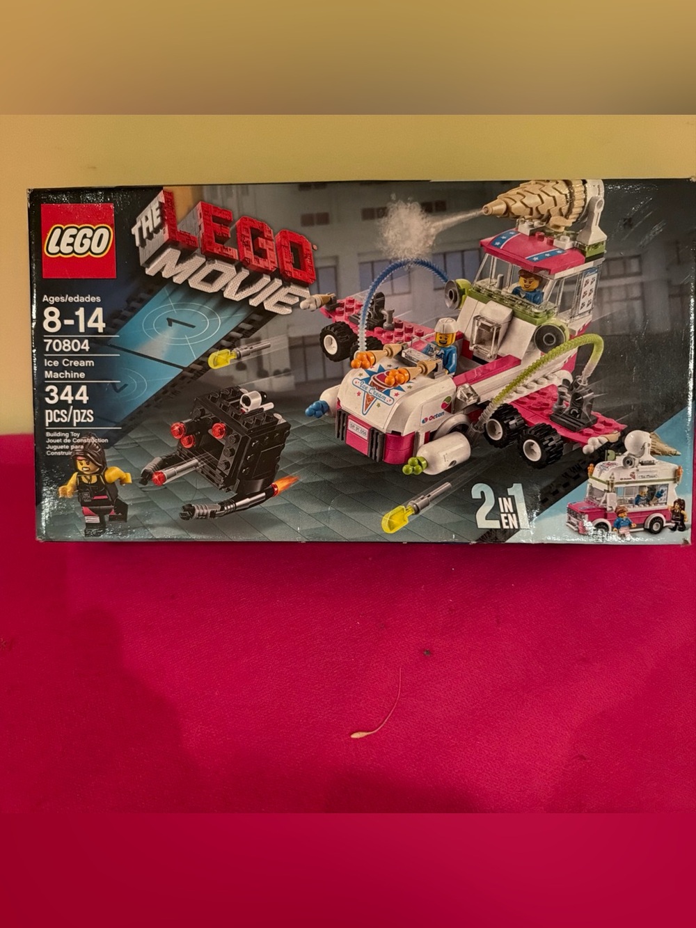 LEGO -retired set-The LEGO Movie 2 in 1 ice cream machine 70804 new-in box